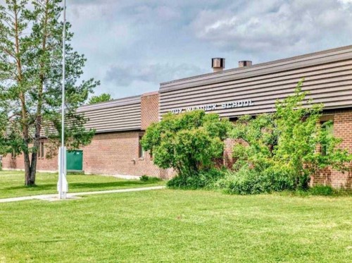 5625 Templehill Road Ne, Calgary, AB - Outdoor