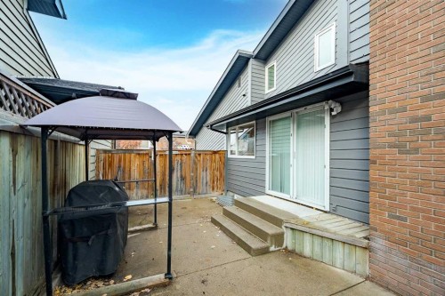 2427 Deer Side Drive, Calgary, AB - Outdoor With Exterior