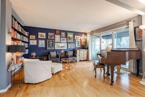 2427 Deer Side Drive, Calgary, AB - Indoor