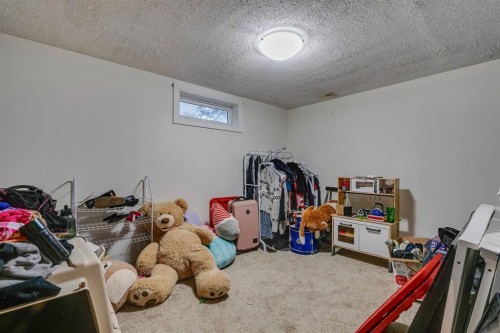 1324 Lake Sylvan Drive Se, Calgary, AB - Indoor Photo Showing Other Room