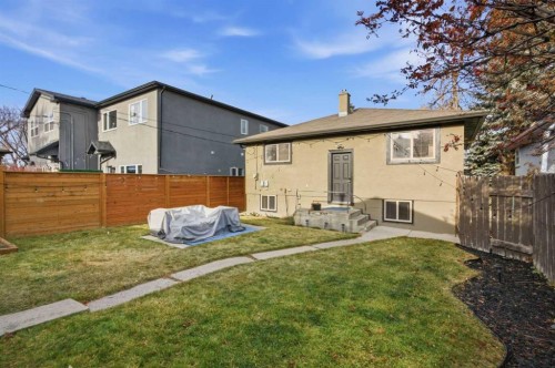 535 30 Avenue Nw, Calgary, AB - Outdoor