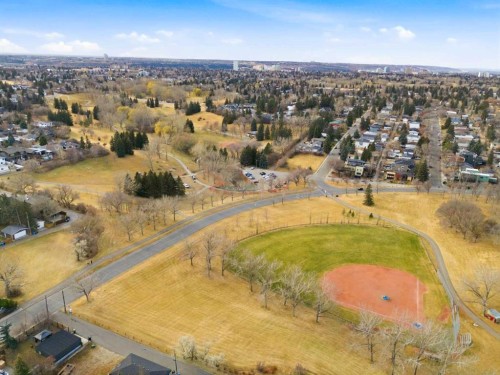 535 30 Avenue Nw, Calgary, AB - Outdoor With View
