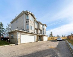3-41 Hunters Gate  Okotoks, AB T1S 1M2