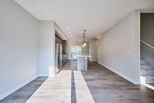 444 Shawnee Square Sw, Calgary, AB - Indoor Photo Showing Other Room