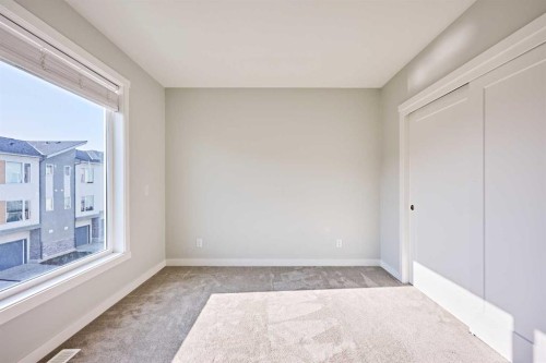 444 Shawnee Square Sw, Calgary, AB - Indoor Photo Showing Other Room