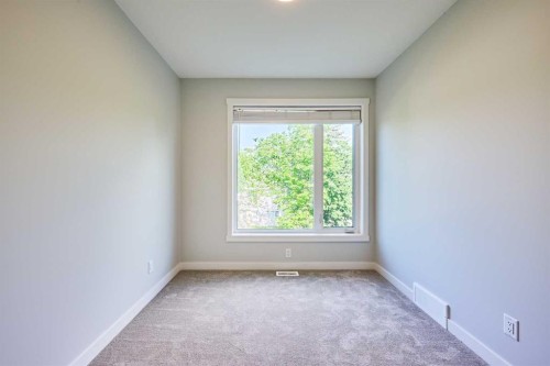 444 Shawnee Square Sw, Calgary, AB - Indoor Photo Showing Other Room