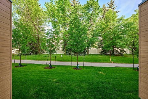444 Shawnee Square Sw, Calgary, AB - Outdoor