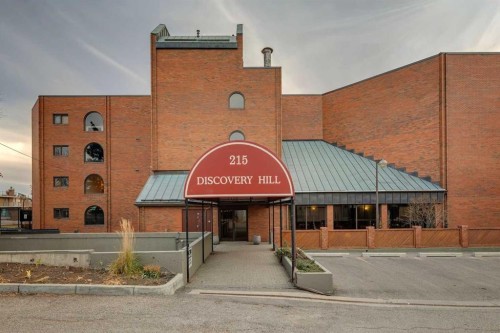 2D-215 2 Street Ne, Calgary, AB - Outdoor With Exterior