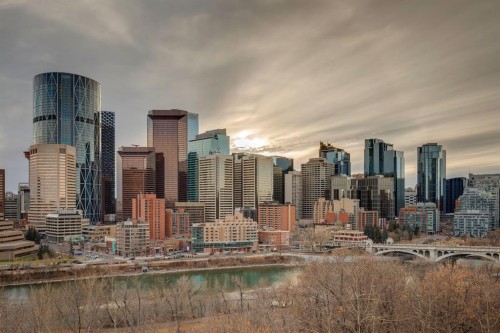 2D-215 2 Street Ne, Calgary, AB - Outdoor