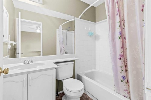 265 Fresno Place Ne, Calgary, AB - Indoor Photo Showing Bathroom