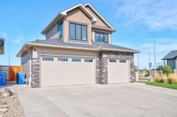 103 Canyon Estates Way WEST Lethbridge, AB T1J 4S8