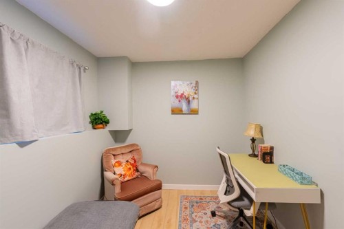 130 27 Avenue Nw, Calgary, AB - Indoor Photo Showing Office