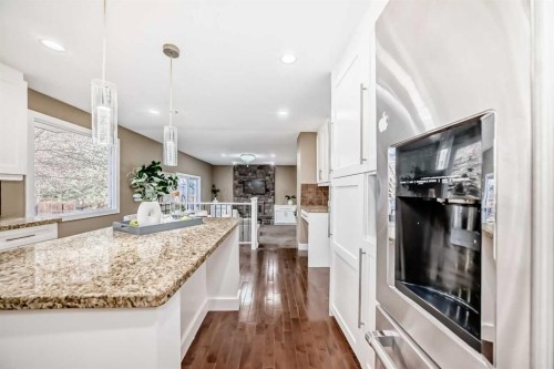 36 Varsity Estates Court Nw, Calgary, AB - Indoor Photo Showing Kitchen With Upgraded Kitchen