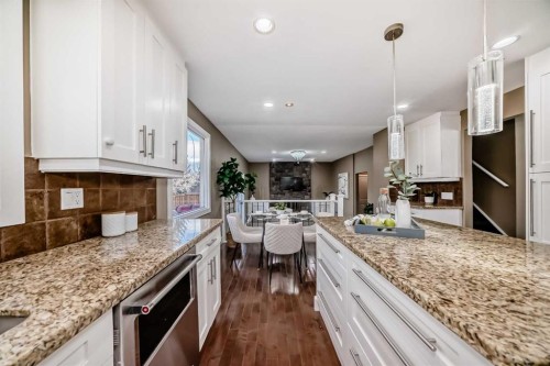 36 Varsity Estates Court Nw, Calgary, AB - Indoor Photo Showing Kitchen With Upgraded Kitchen