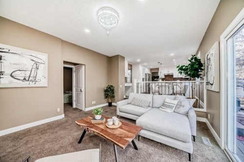 36 Varsity Estates Court Nw, Calgary, AB - Indoor Photo Showing Living Room