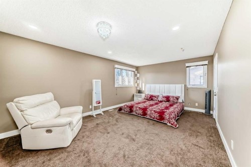 36 Varsity Estates Court Nw, Calgary, AB - Indoor Photo Showing Bedroom