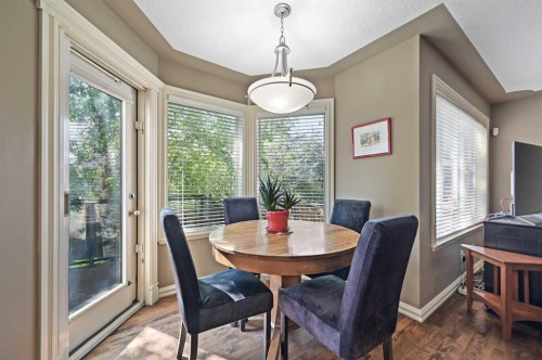 41 Strathridge Crescent Sw, Calgary, AB - Indoor Photo Showing Dining Room