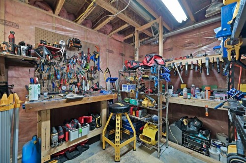 41 Strathridge Crescent Sw, Calgary, AB - Indoor With Storage