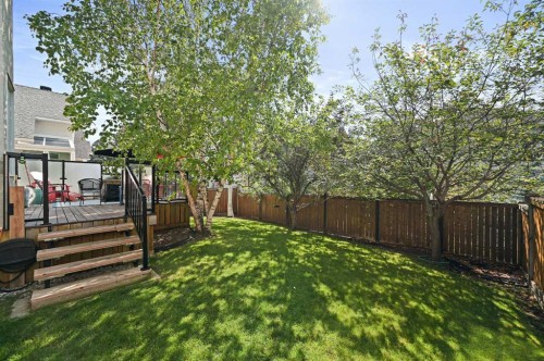 41 Strathridge Crescent Sw, Calgary, AB - Outdoor