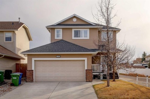 113 Thornleigh Close SE Airdrie, AB T4A 2E6