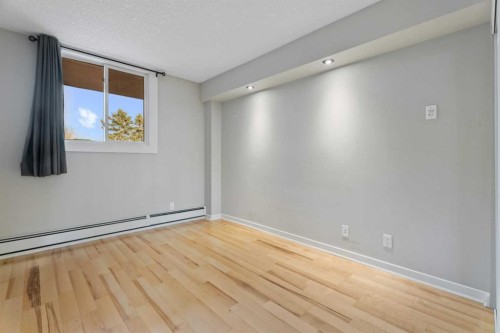 404-728 3 Avenue Nw, Calgary, AB - Indoor Photo Showing Other Room