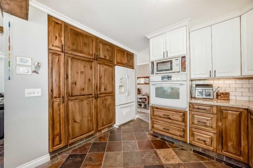 99 Covewood Park Ne, Calgary, AB - Indoor Photo Showing Kitchen