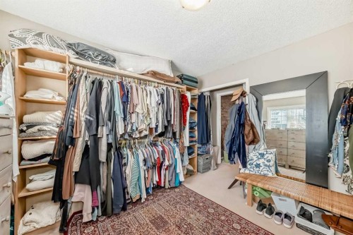 99 Covewood Park Ne, Calgary, AB - Indoor With Storage