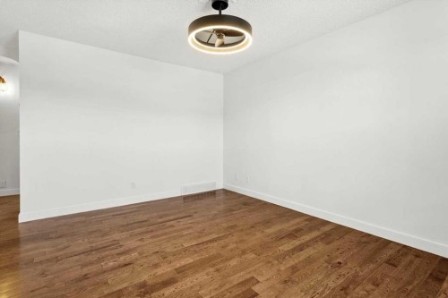 73 Sunvale Crescent Se, Calgary, AB - Indoor Photo Showing Other Room