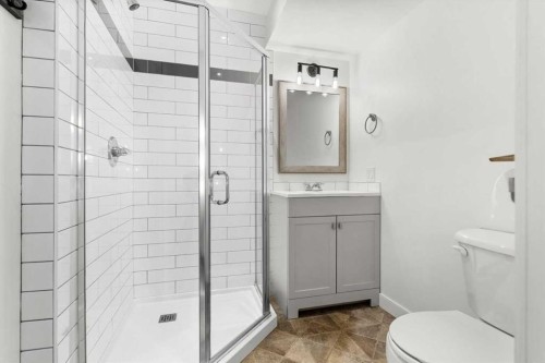 73 Sunvale Crescent Se, Calgary, AB - Indoor Photo Showing Bathroom