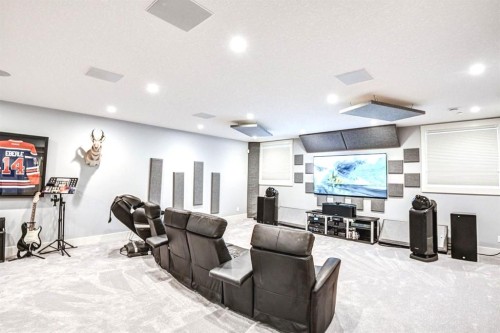 411 9 Street Ne, Calgary, AB - Indoor