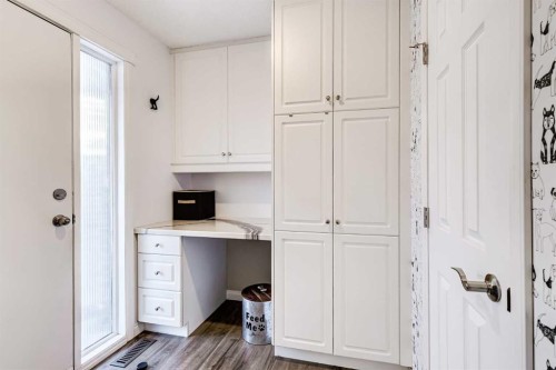 38-1055 72 Avenue Nw, Calgary, AB - Indoor Photo Showing Other Room