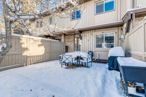 38-1055 72 Avenue Nw, Calgary, AB - Outdoor