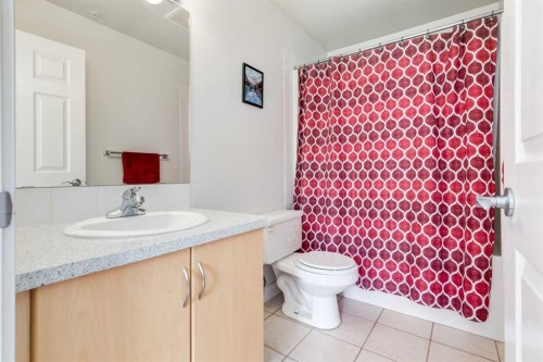 201-3501 15 Street Sw, Calgary, AB - Indoor Photo Showing Bathroom