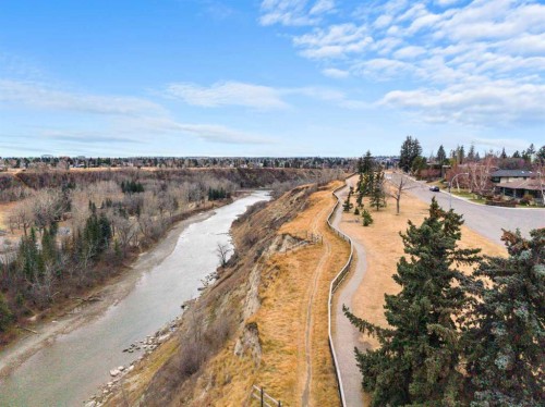 727 53Rd Avenue Sw, Calgary, AB - Outdoor With View
