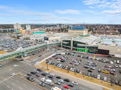 727 53Rd Avenue Sw, Calgary, AB - Outdoor With View