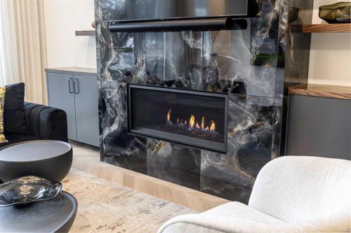 727 53Rd Avenue Sw, Calgary, AB - Indoor With Fireplace