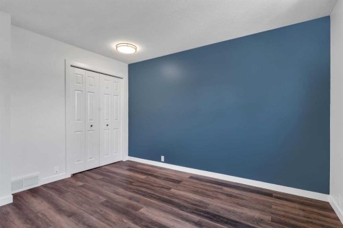 199 Cedardale Road Sw, Calgary, AB - Indoor Photo Showing Other Room