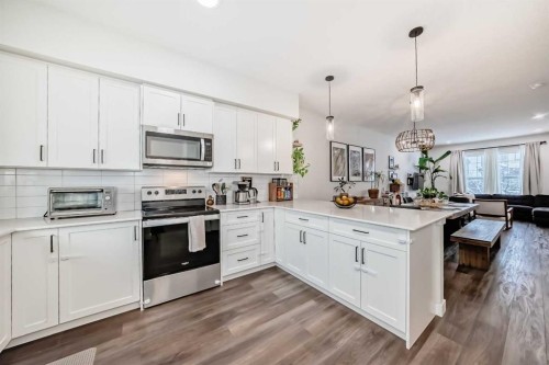 231 Legacy Glen Way Se, Calgary, AB - Indoor Photo Showing Kitchen With Upgraded Kitchen