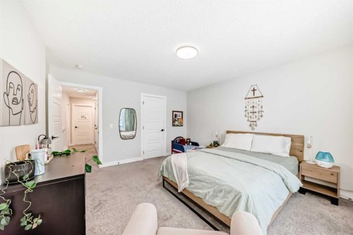 231 Legacy Glen Way Se, Calgary, AB - Indoor Photo Showing Bedroom