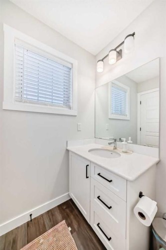 231 Legacy Glen Way Se, Calgary, AB - Indoor Photo Showing Bathroom