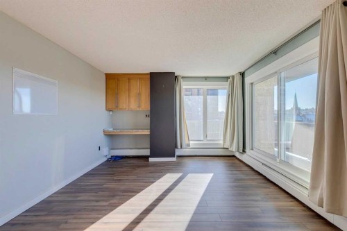 404-1334 12 Avenue Sw, Calgary, AB - Indoor Photo Showing Other Room
