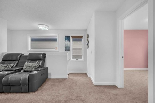 208 Cornergate Row Ne, Calgary, AB - Indoor