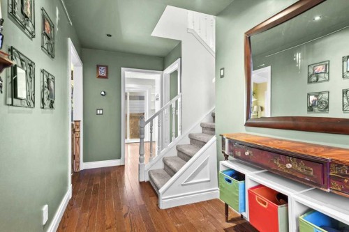 107 Woodford Crescent Sw, Calgary, AB - Indoor Photo Showing Other Room