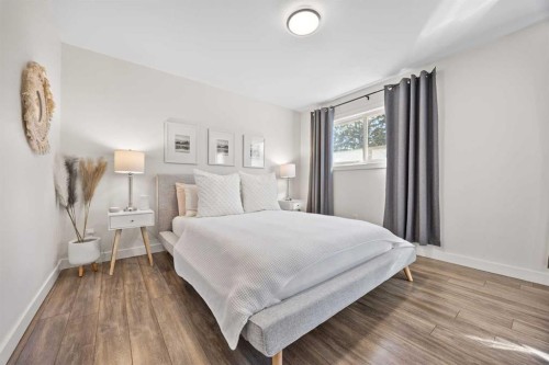 827 Canaveral Crescent Sw, Calgary, AB - Indoor Photo Showing Bedroom