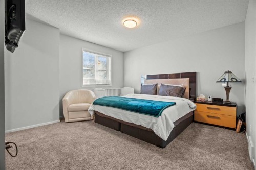 179 Copperstone Cove Se, Calgary, AB - Indoor Photo Showing Bedroom