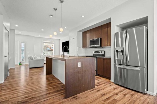 179 Copperstone Cove Se, Calgary, AB - Indoor Photo Showing Kitchen With Upgraded Kitchen