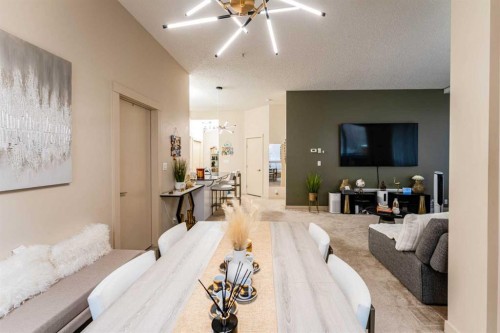 109-8710 Horton Road Sw, Calgary, AB - Indoor Photo Showing Living Room