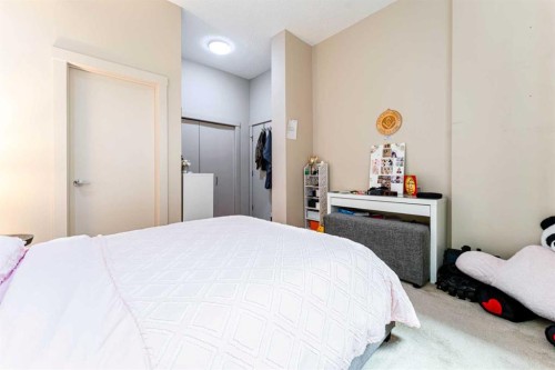 109-8710 Horton Road Sw, Calgary, AB - Indoor Photo Showing Bedroom