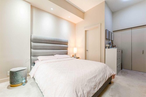 109-8710 Horton Road Sw, Calgary, AB - Indoor Photo Showing Bedroom