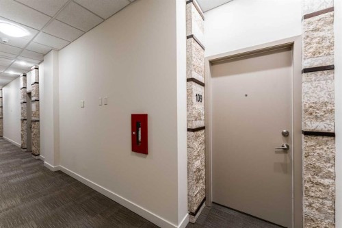 109-8710 Horton Road Sw, Calgary, AB - Indoor Photo Showing Other Room